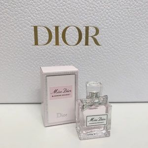 ⚫️ Miss Dior Blooming Bouquet Dabber Splash Travel Size 5 ml / 0.17 oz